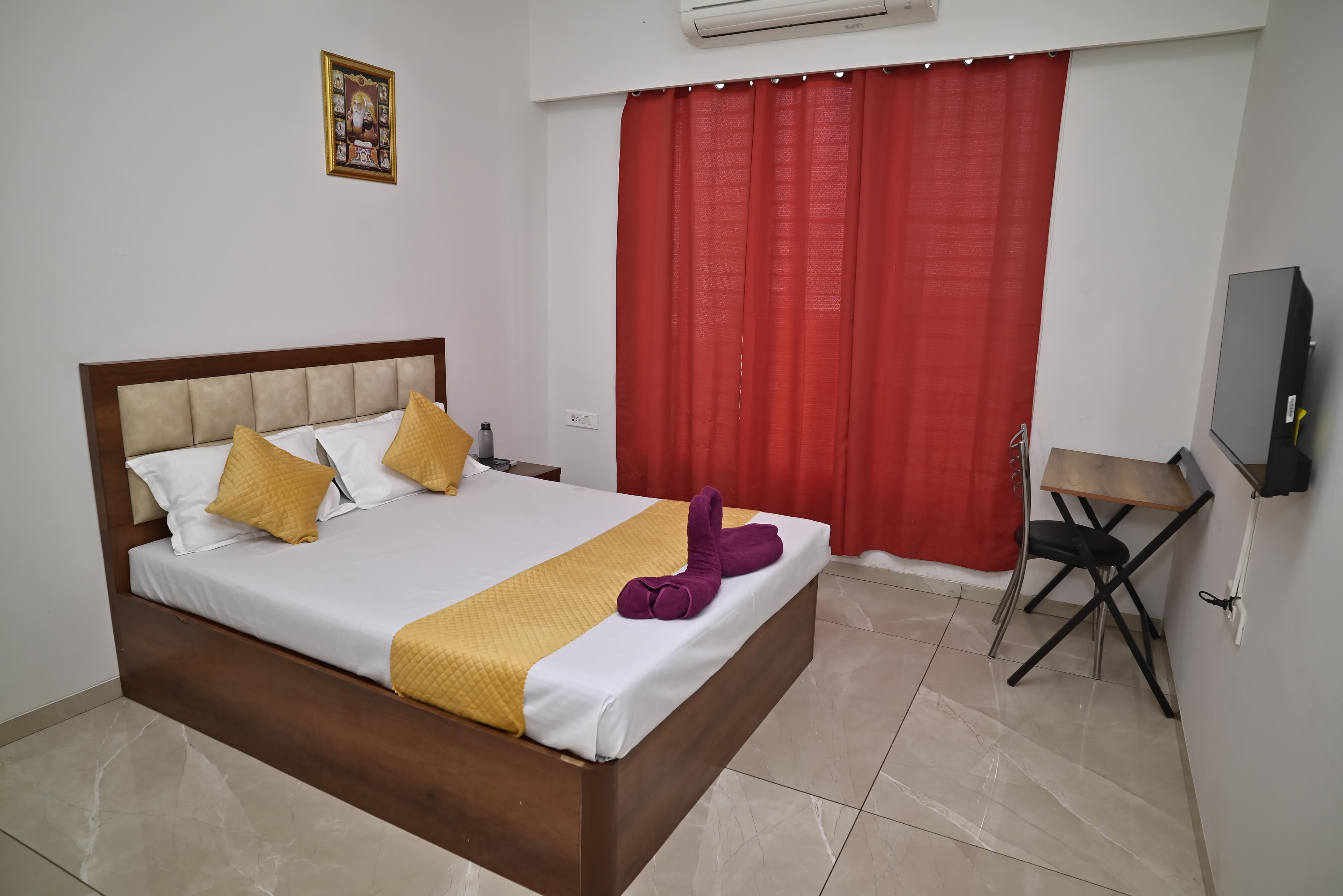 Serviced Apartment Bedroom - Kharghar (Lake View) - 5