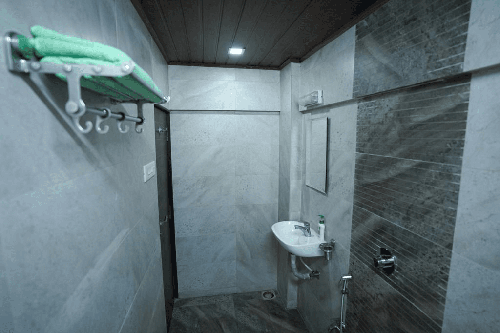 Duplex Serviced Apartment Bedroom - Vashi - 17