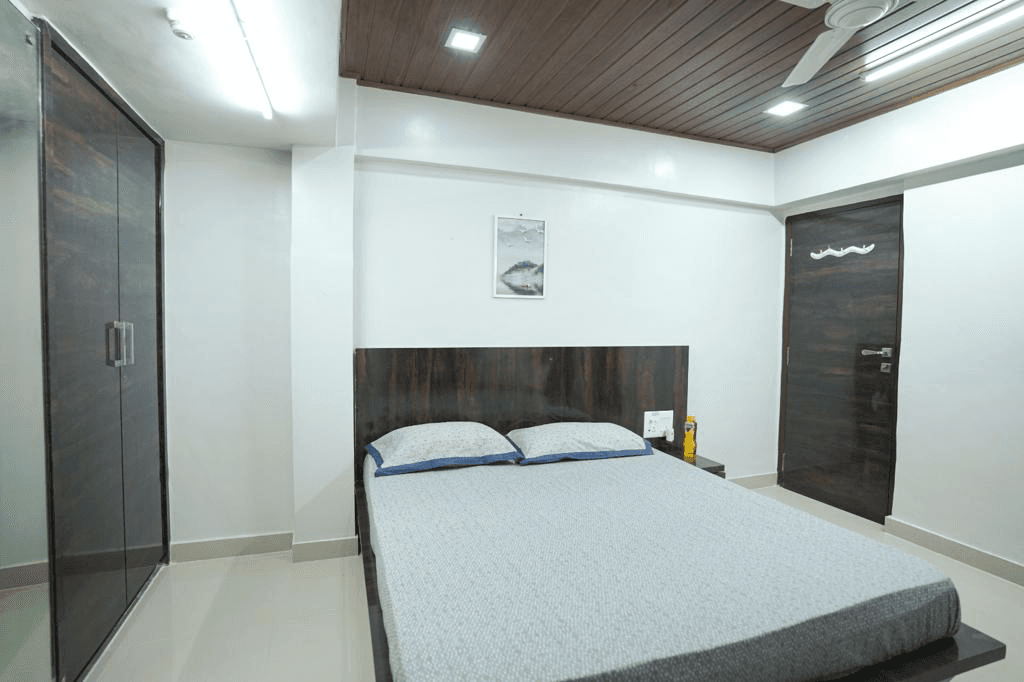 Duplex Serviced Apartment Bedroom - Vashi - 8