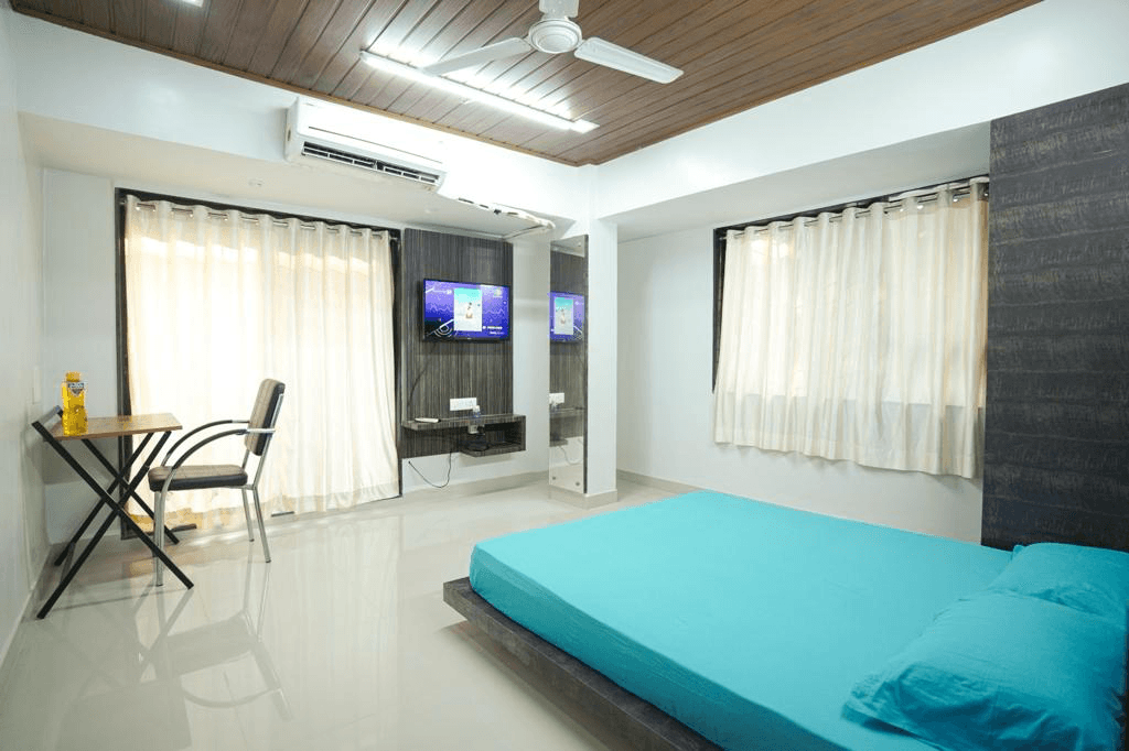 Duplex Serviced Apartment Bedroom - Vashi - 11