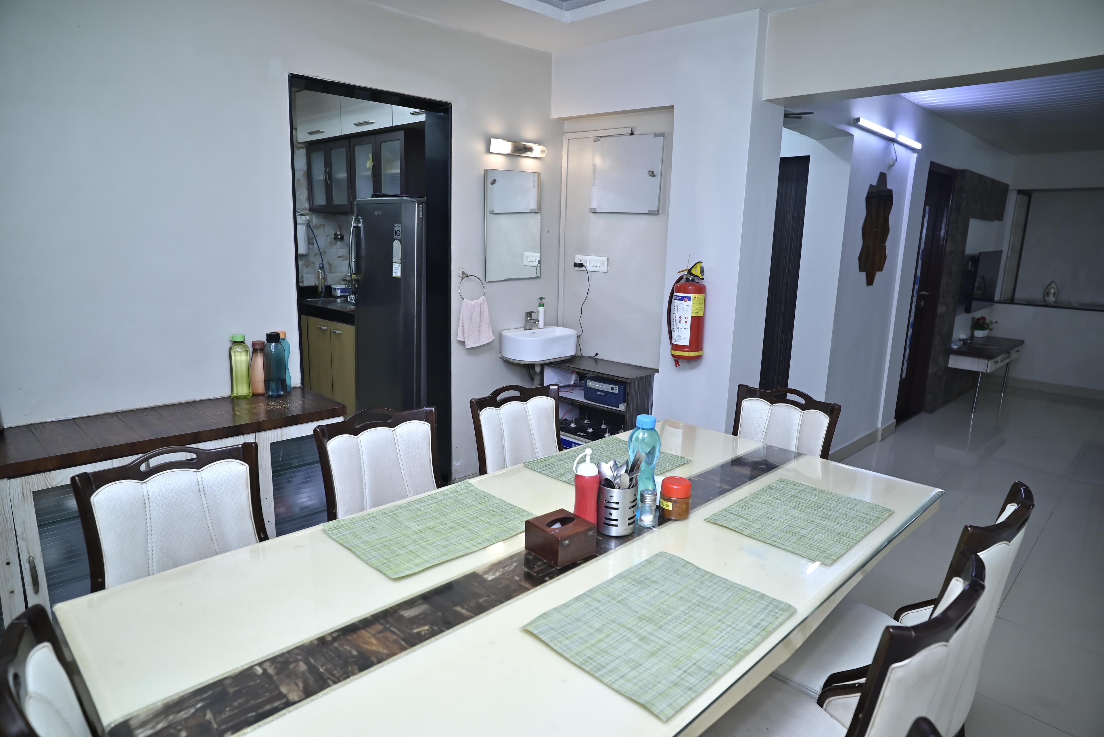 Duplex Serviced Apartment Executive Bedroom - Vashi - 2