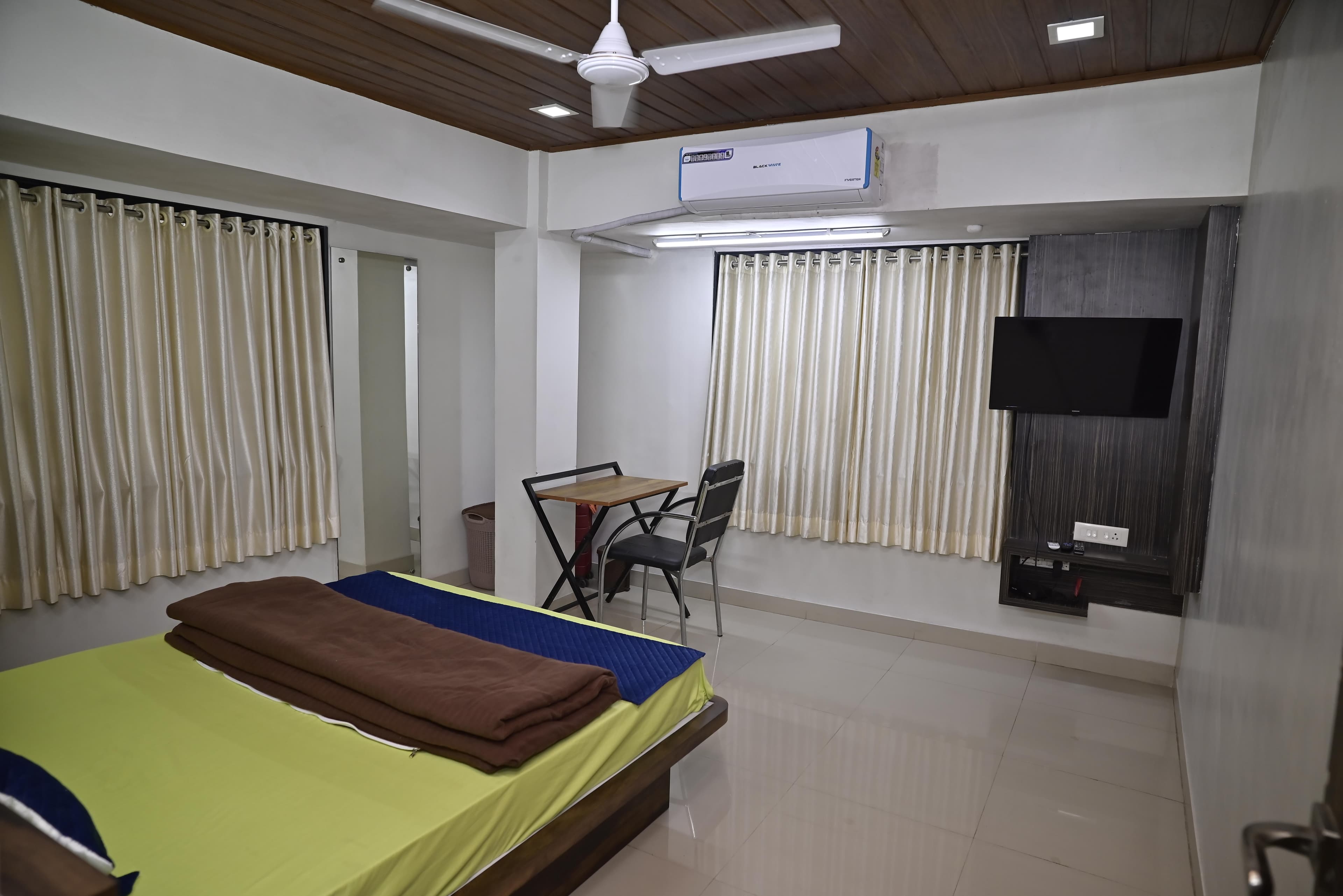 Duplex Serviced Apartment Bedroom - Vashi - 20