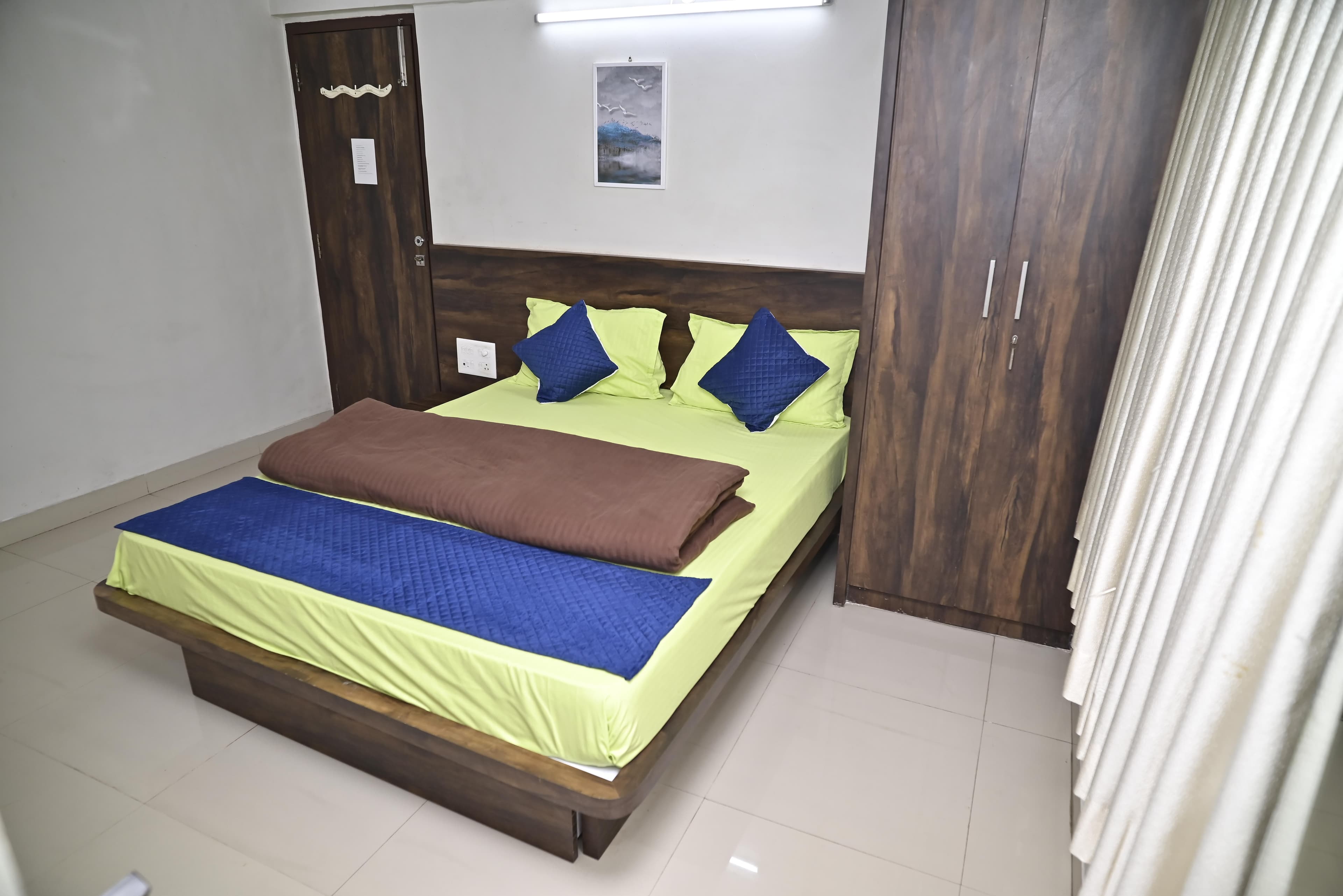 Duplex Serviced Apartment Bedroom - Vashi - 22