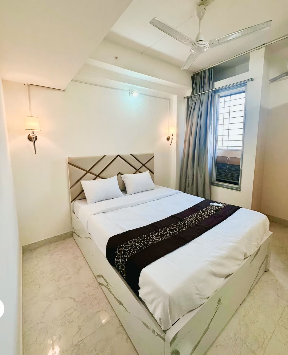 River Front 2BHK Apartment By Sparks Fly - 8