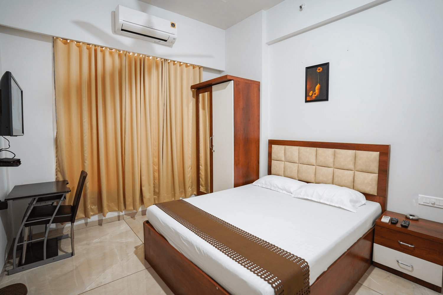 Serviced Apartment Bedroom - Kharghar (Lake View) - 17