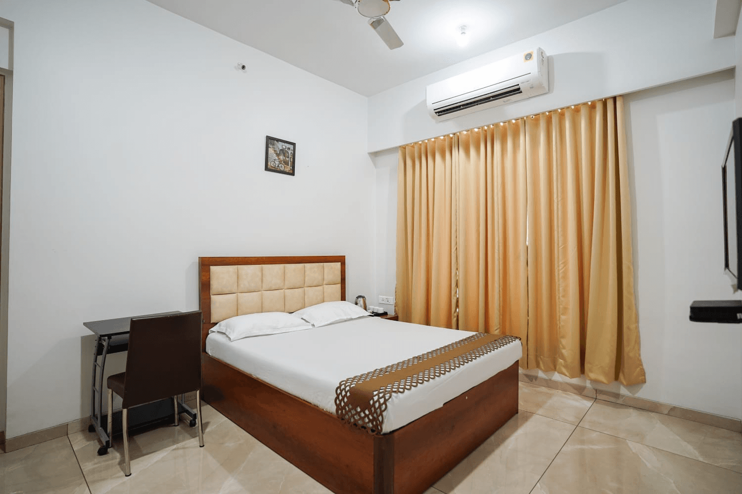 Serviced Apartment Bedroom - Kharghar (Lake View) - 18