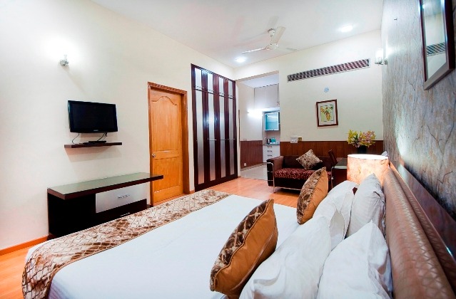 Hall 5